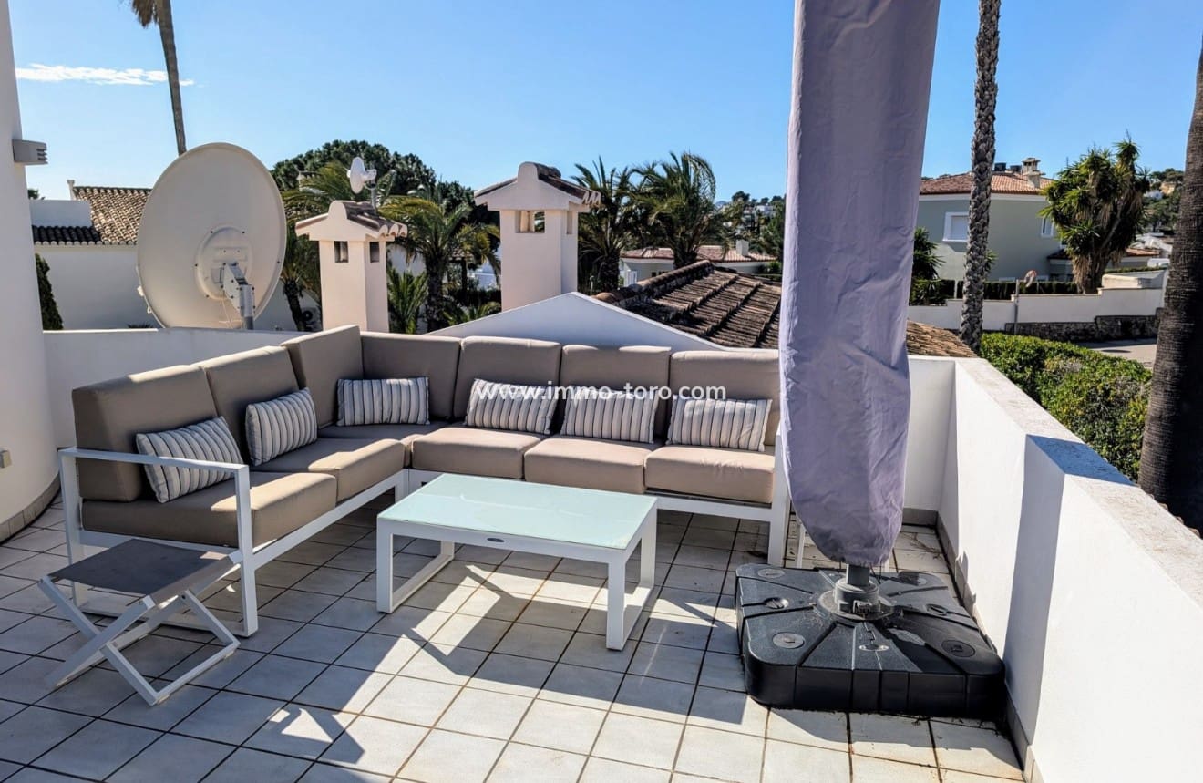 3 soveværelse Villa til salg i Moraira med swimmingpool - € 1.100.000 (Ref: 9958858)