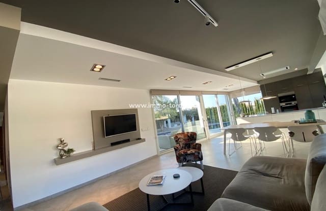 4 soverom Villa til salgs i Benissa med svømmebasseng - € 1 250 000 (Ref: 9958859)