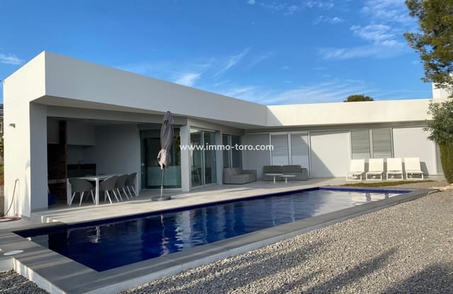 4 soverom Villa til salgs i Benissa med svømmebasseng - € 1 250 000 (Ref: 9958859)