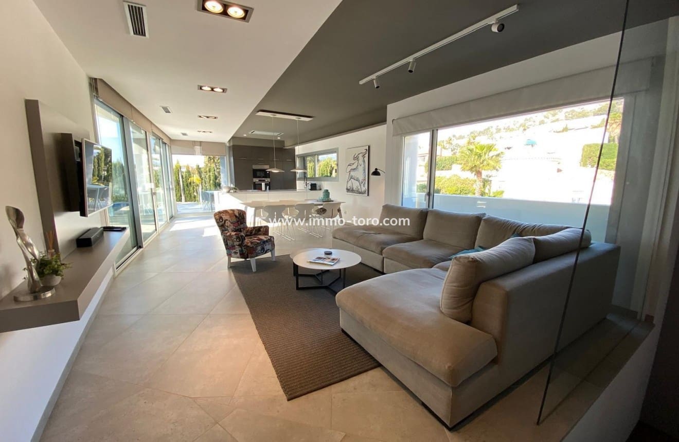 4 slaapkamer Villa te koop in Benissa met zwembad - € 1.250.000 (Ref: 9958859)