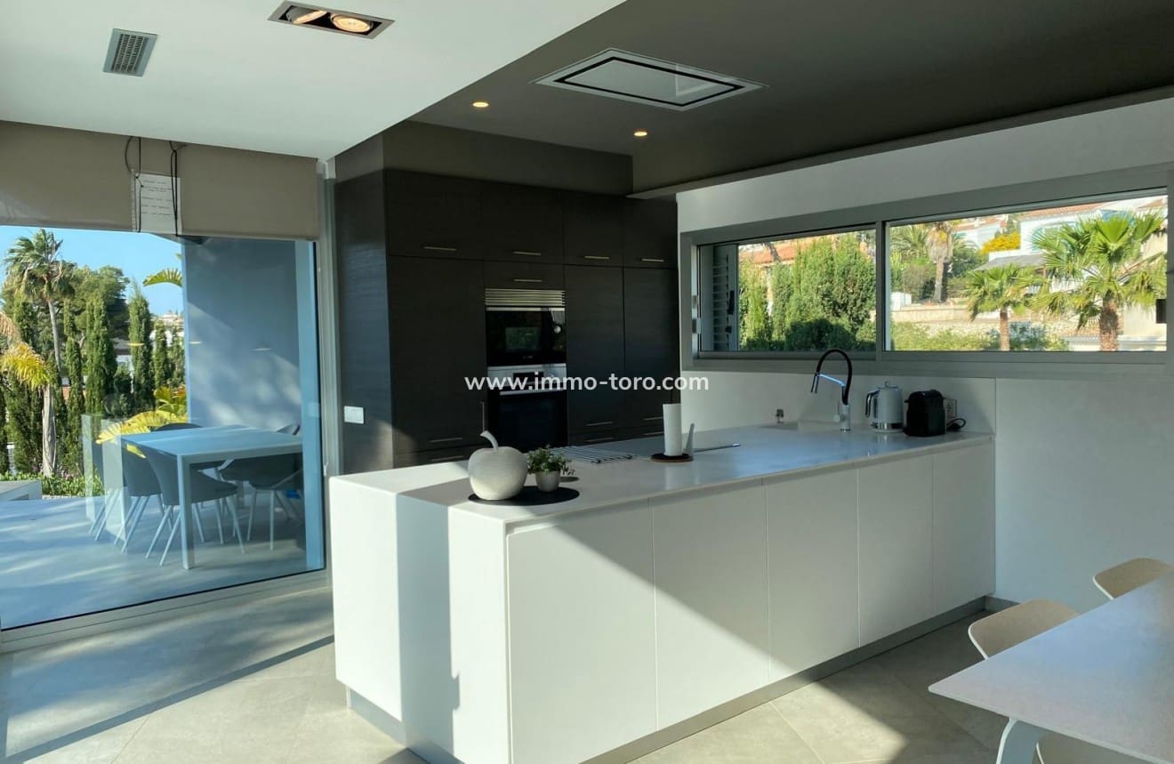 4 slaapkamer Villa te koop in Benissa met zwembad - € 1.250.000 (Ref: 9958859)