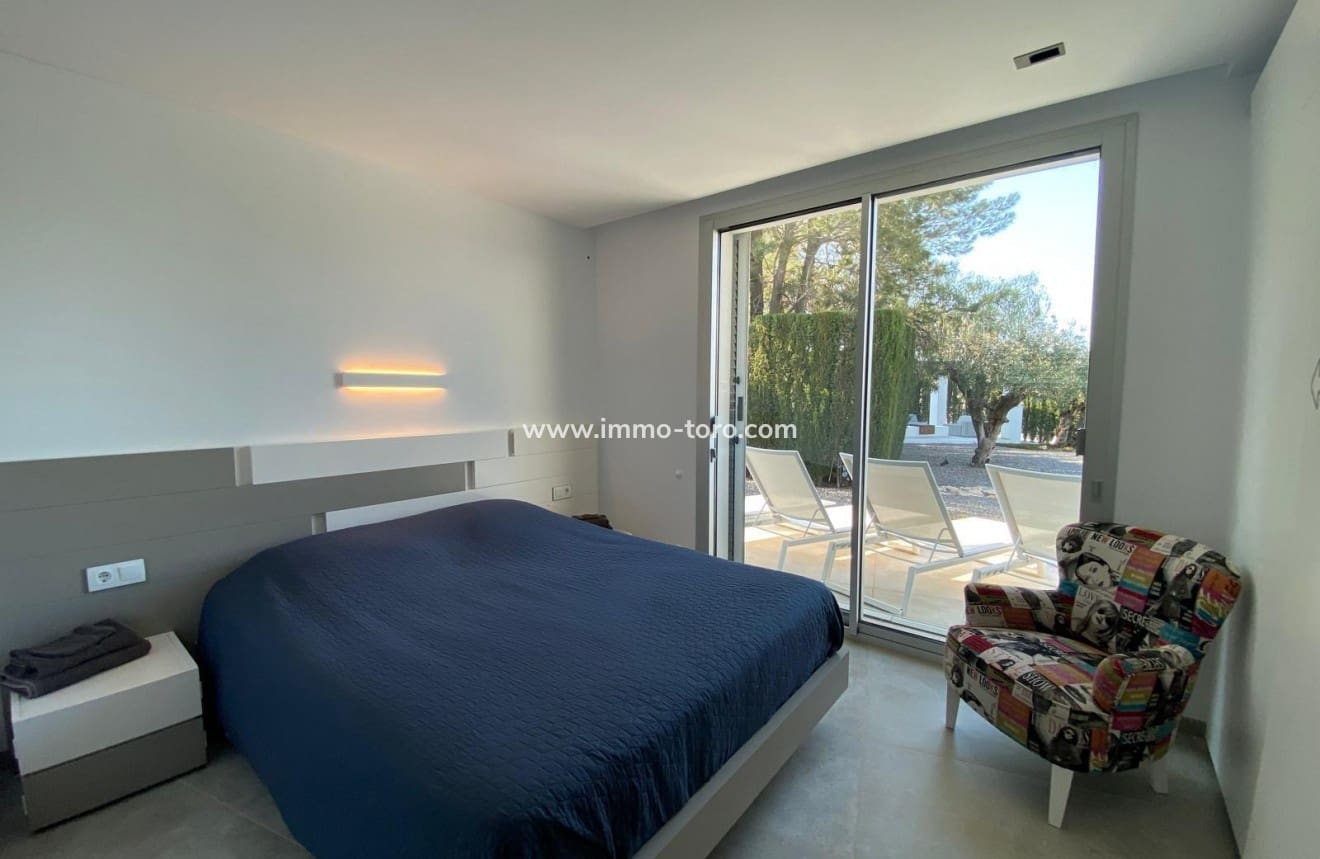 4 slaapkamer Villa te koop in Benissa met zwembad - € 1.250.000 (Ref: 9958859)