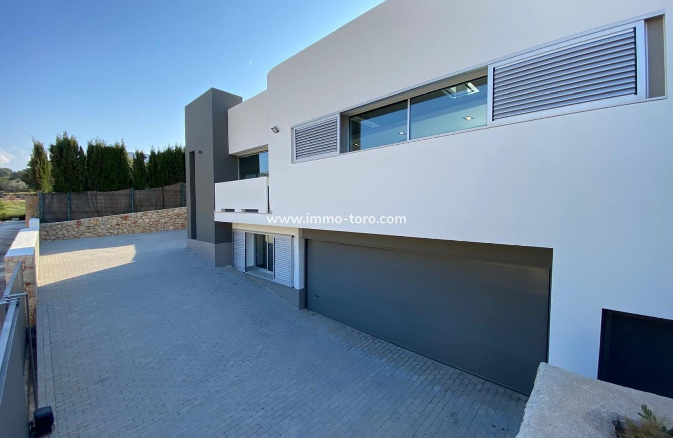 4 slaapkamer Villa te koop in Benissa met zwembad - € 1.250.000 (Ref: 9958859)