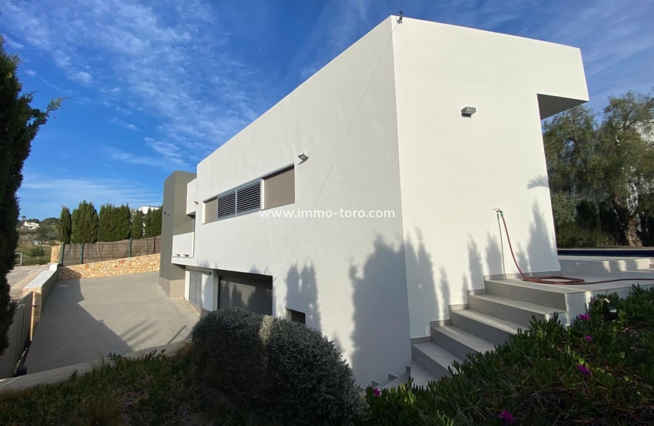 4 slaapkamer Villa te koop in Benissa met zwembad - € 1.250.000 (Ref: 9958859)