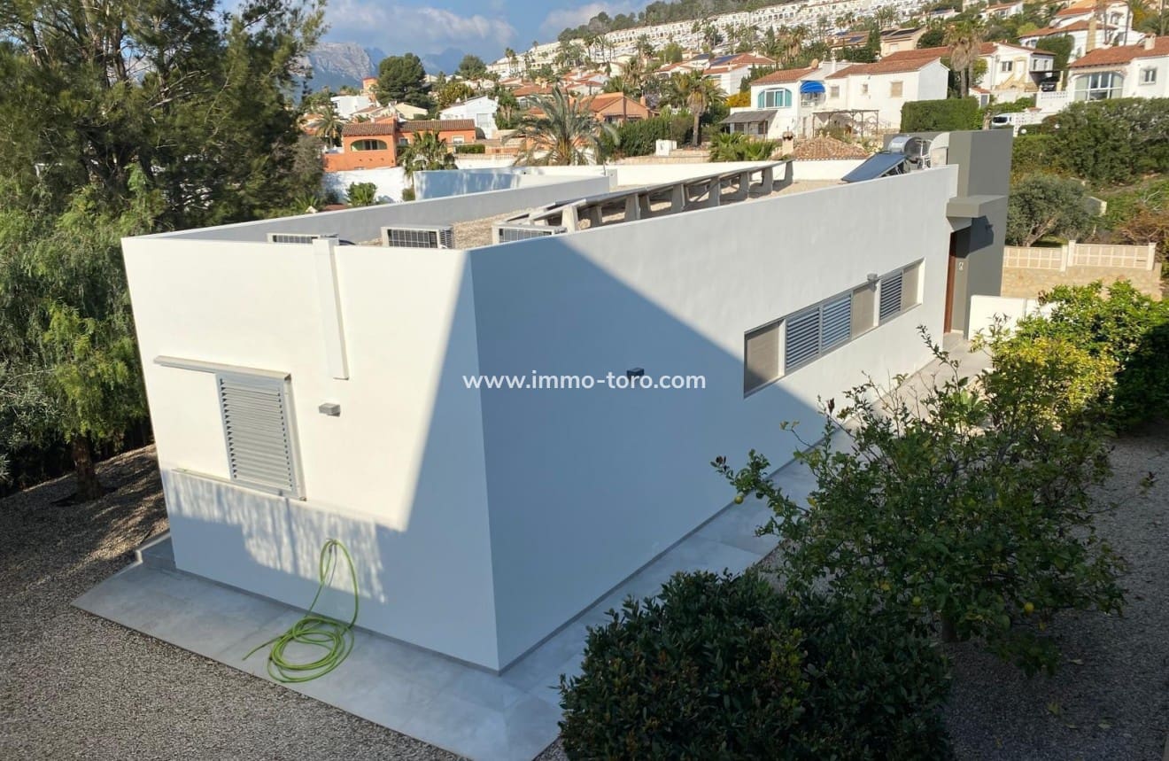 4 slaapkamer Villa te koop in Benissa met zwembad - € 1.250.000 (Ref: 9958859)