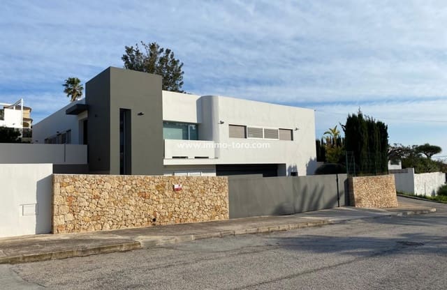 4 soverom Villa til salgs i Benissa med svømmebasseng - € 1 250 000 (Ref: 9958859)