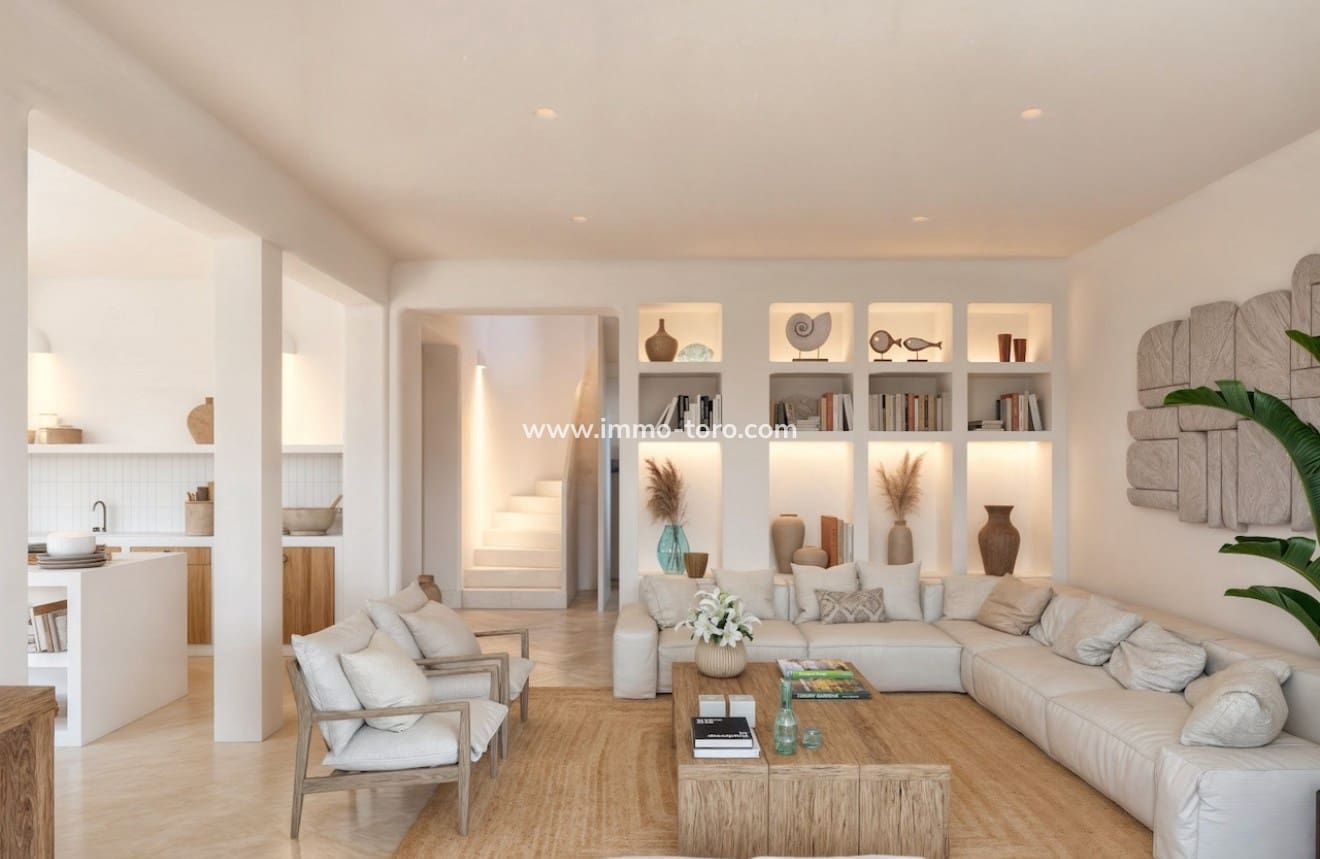 4 bedroom Villa for sale in Pedramala with pool - € 2,995,000 (Ref: 9958860)