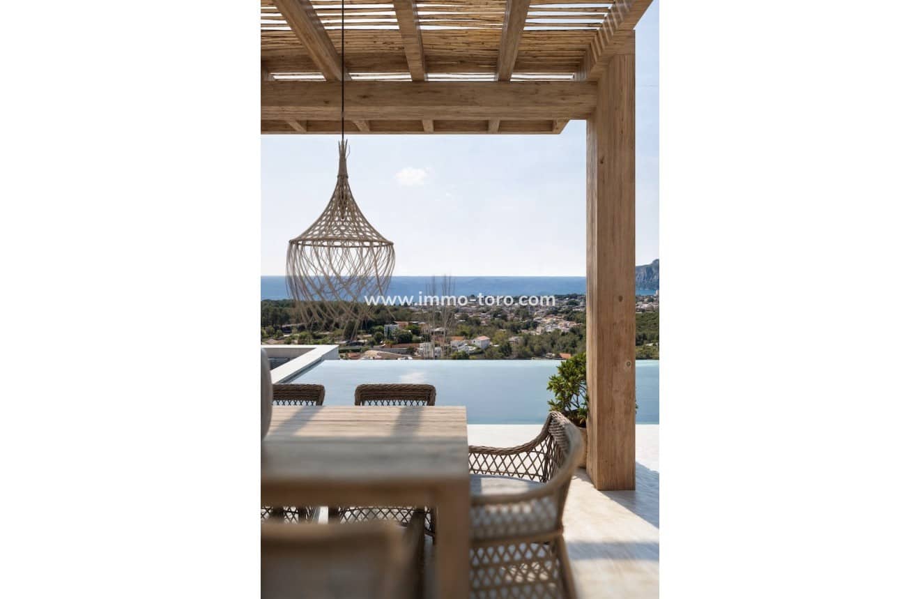 4 bedroom Villa for sale in Pedramala with pool - € 2,995,000 (Ref: 9958860)