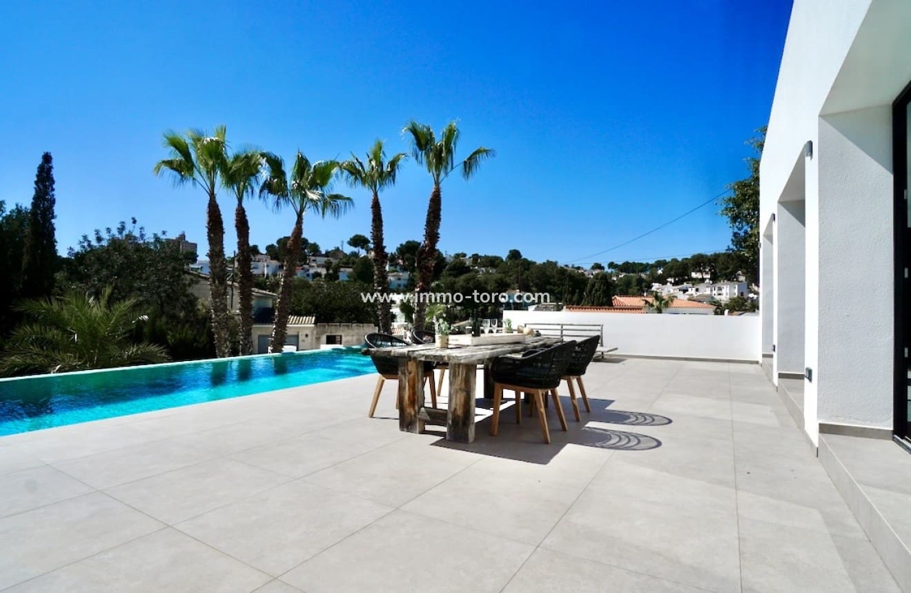 4 Zimmer Villa zu verkaufen in Moraira mit Pool - 1.495.000 € (Ref: 9958865)