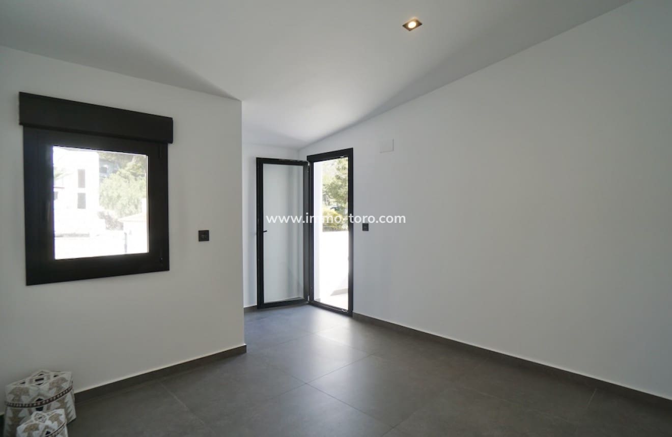 4 Zimmer Villa zu verkaufen in Moraira mit Pool - 1.495.000 € (Ref: 9958865)