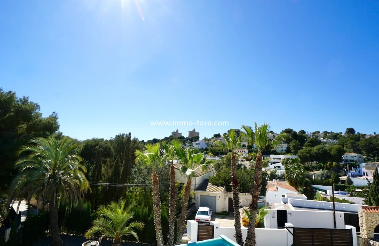 4 Zimmer Villa zu verkaufen in Moraira mit Pool - 1.495.000 € (Ref: 9958865)