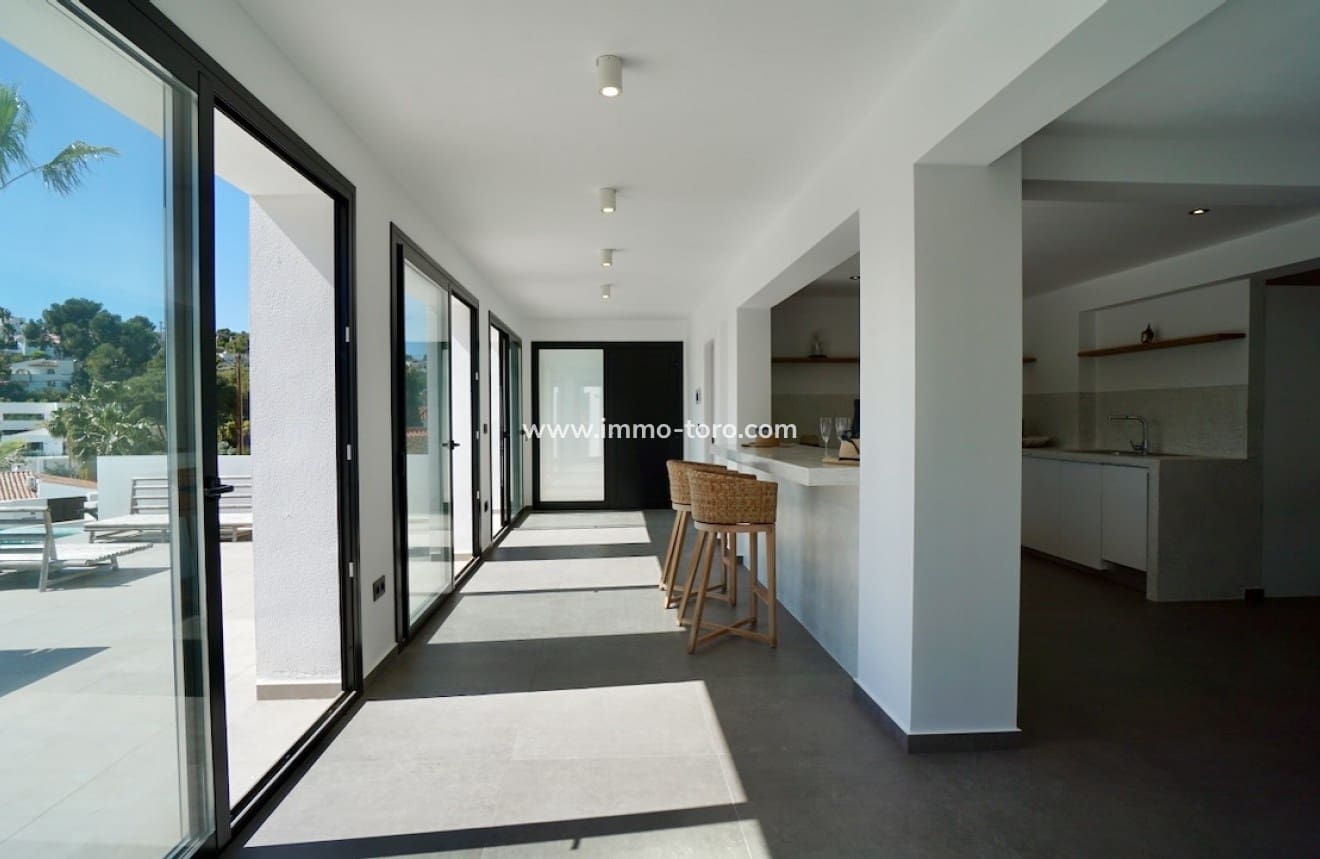 4 Zimmer Villa zu verkaufen in Moraira mit Pool - 1.495.000 € (Ref: 9958865)