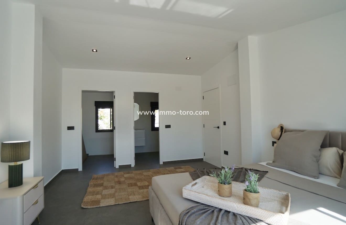 4 Zimmer Villa zu verkaufen in Moraira mit Pool - 1.495.000 € (Ref: 9958865)