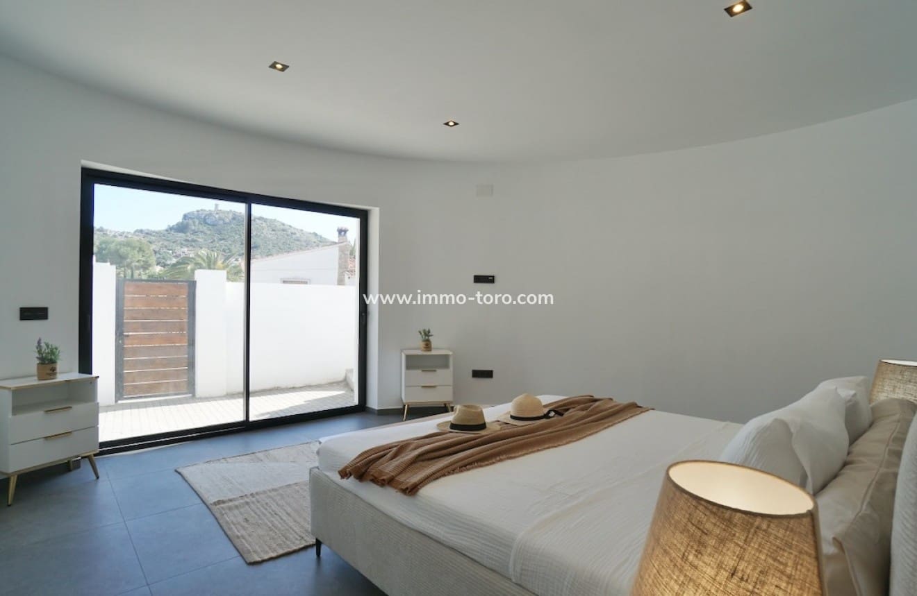 4 Zimmer Villa zu verkaufen in Moraira mit Pool - 1.495.000 € (Ref: 9958865)