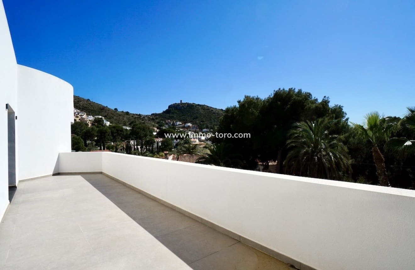 4 Zimmer Villa zu verkaufen in Moraira mit Pool - 1.495.000 € (Ref: 9958865)