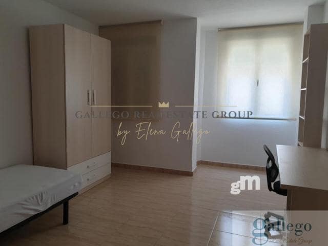 4 soverom Leilighet til leie i Cartagena - € 850 (Ref: 9672096)