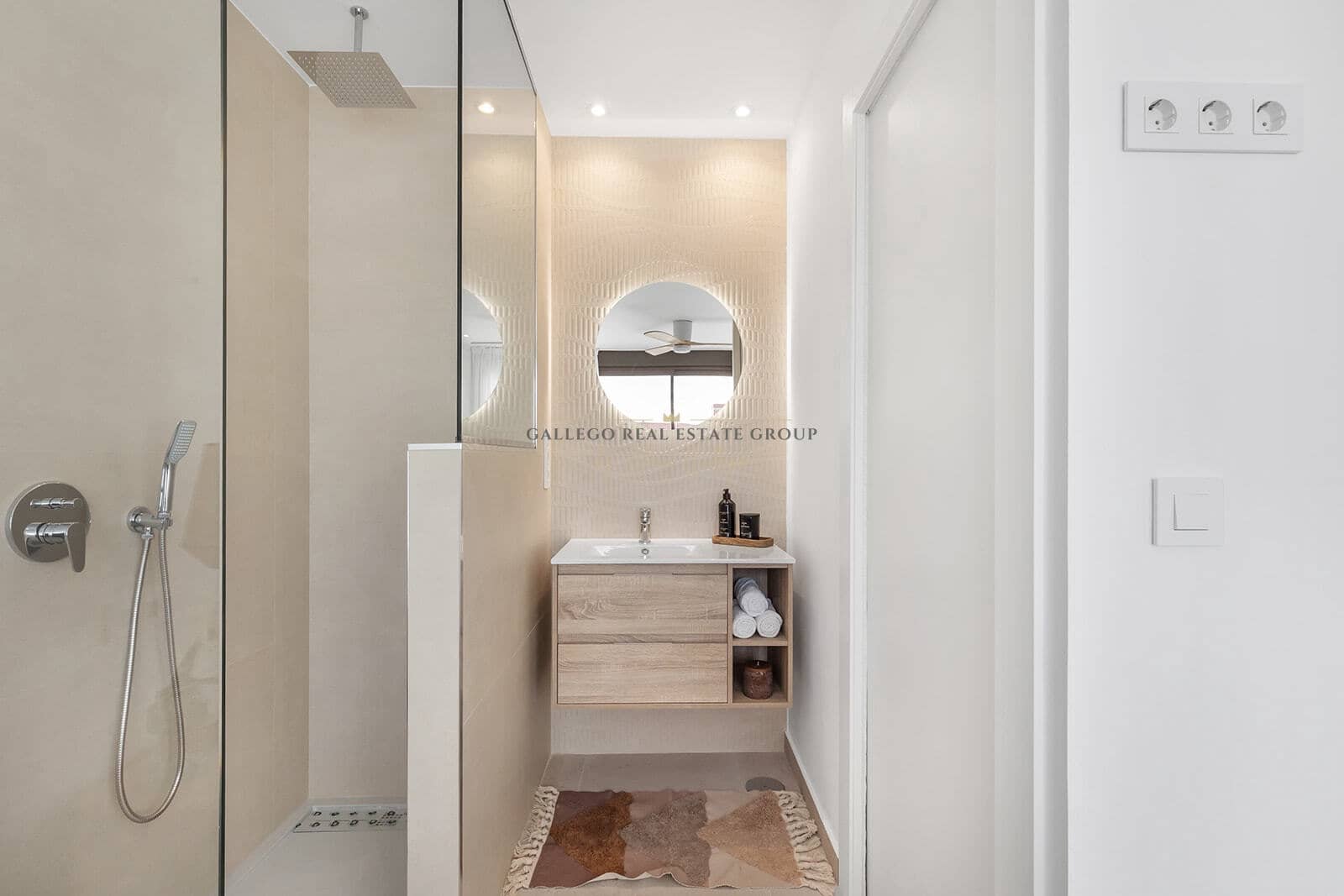 2 sypialnia Mieszkanie na sprzedaż w Los Alcazares z basenem - 299 900 € (Ref: 9683862)