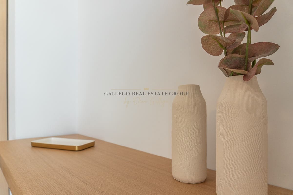 2 bedroom Flat for sale in Playa Flamenca with pool - € 325,000 (Ref: 9694437)