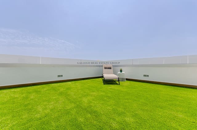 Chalet de 3 habitaciones en Orihuela Costa, Orihuela en venta con garaje - 439.000 € (Ref: 9694464)