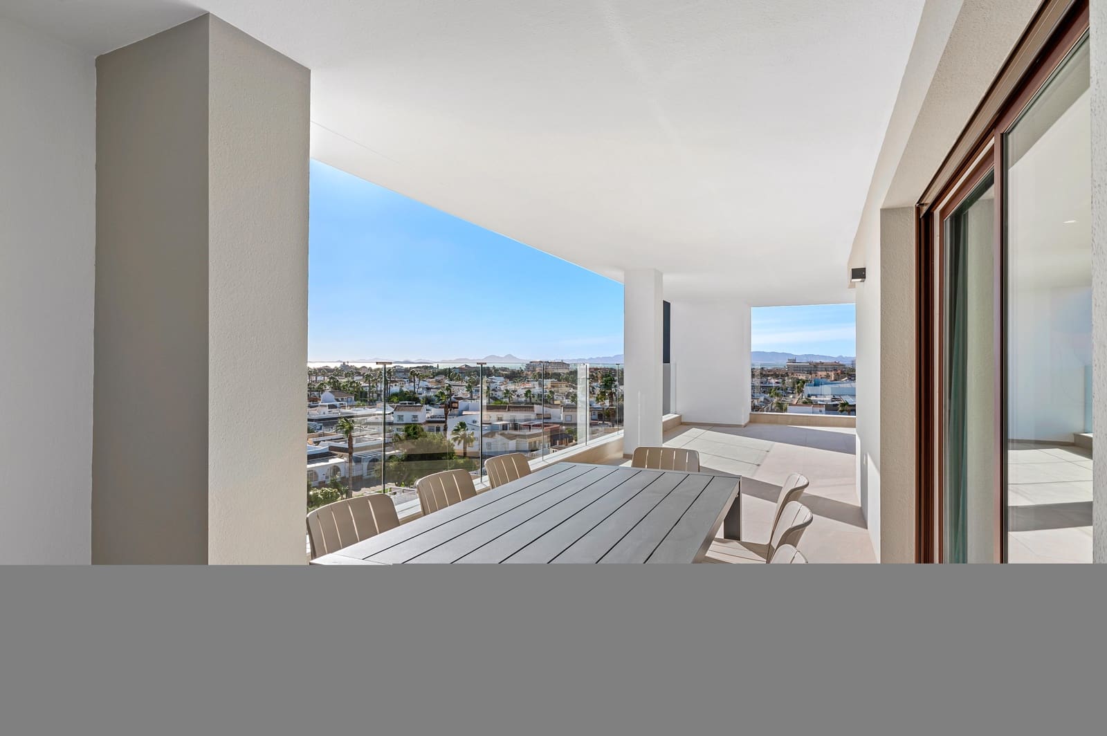 3 makuuhuone Huoneisto myytävänä paikassa Los Alcazares mukana uima-altaan - 349 900 € (Ref: 9714185)