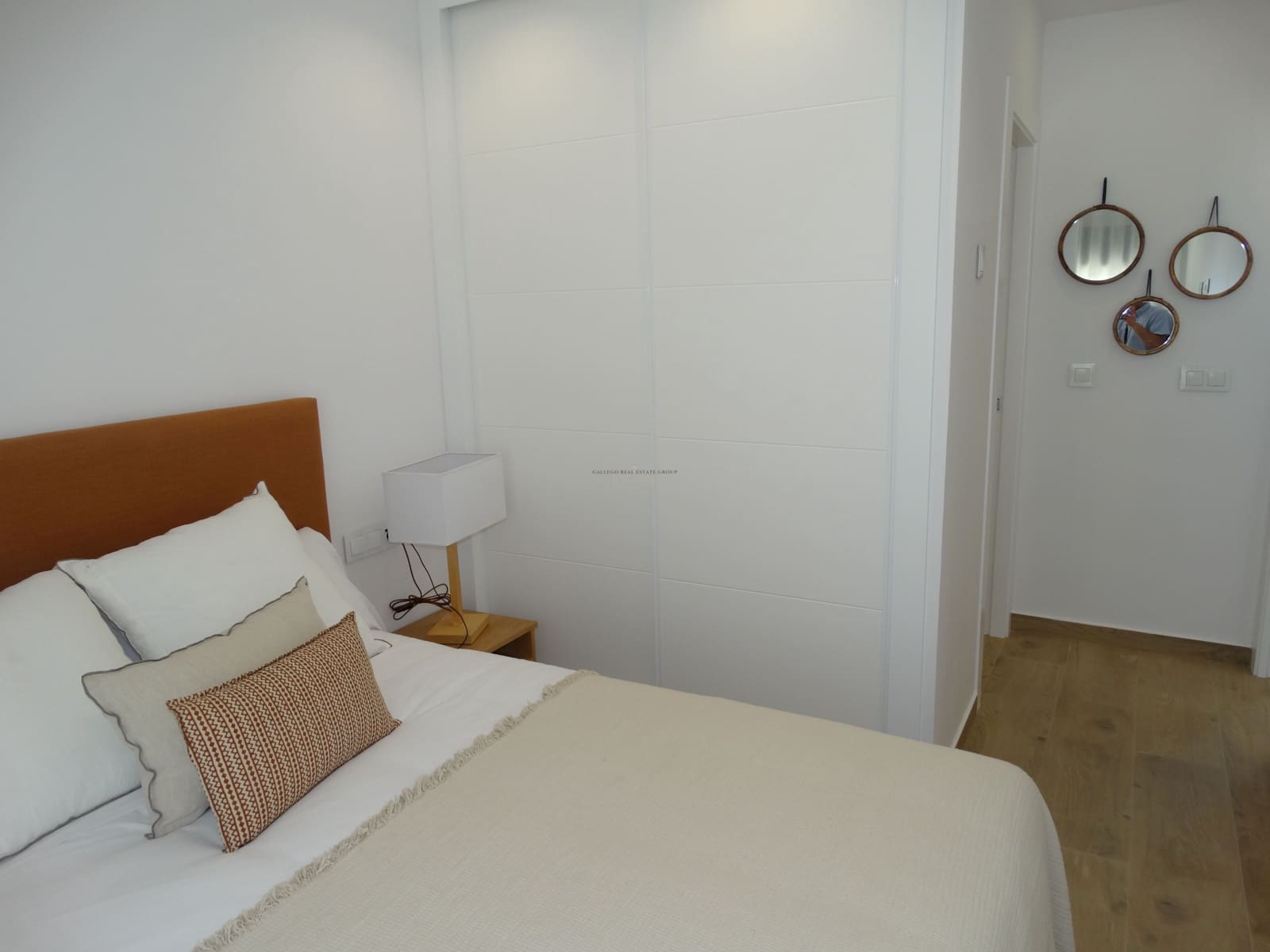 Bungalow de 2 habitaciones en Pilar de la Horadada en venta con piscina - 245.000 € (Ref: 9872727)