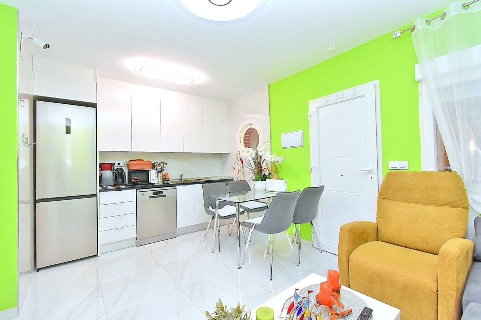 2 Zimmer Haus zu verkaufen in Estrella de Mar mit Pool - 165.000 € (Ref: 10009669)