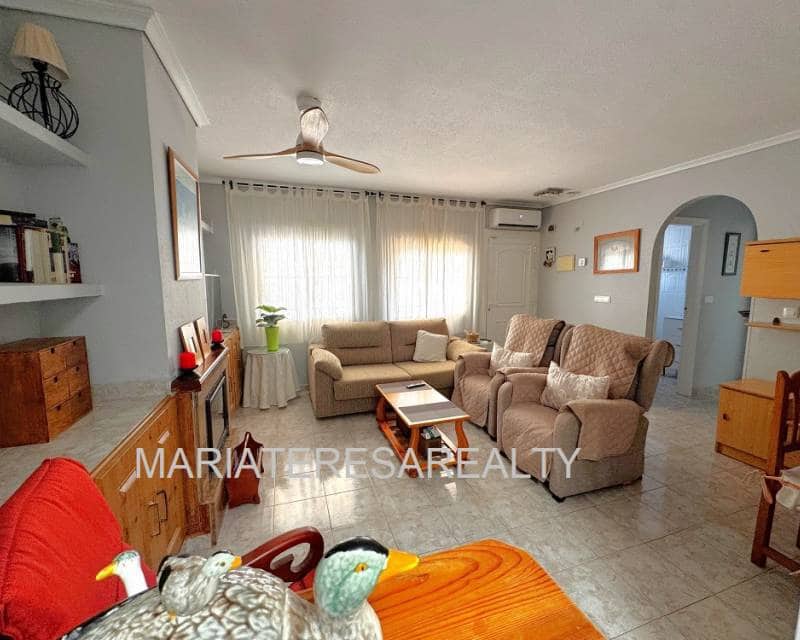 2 makuuhuone Omakotitalo myytävänä paikassa Los Narejos mukana uima-altaan - 219 000 € (Ref: 10022996)
