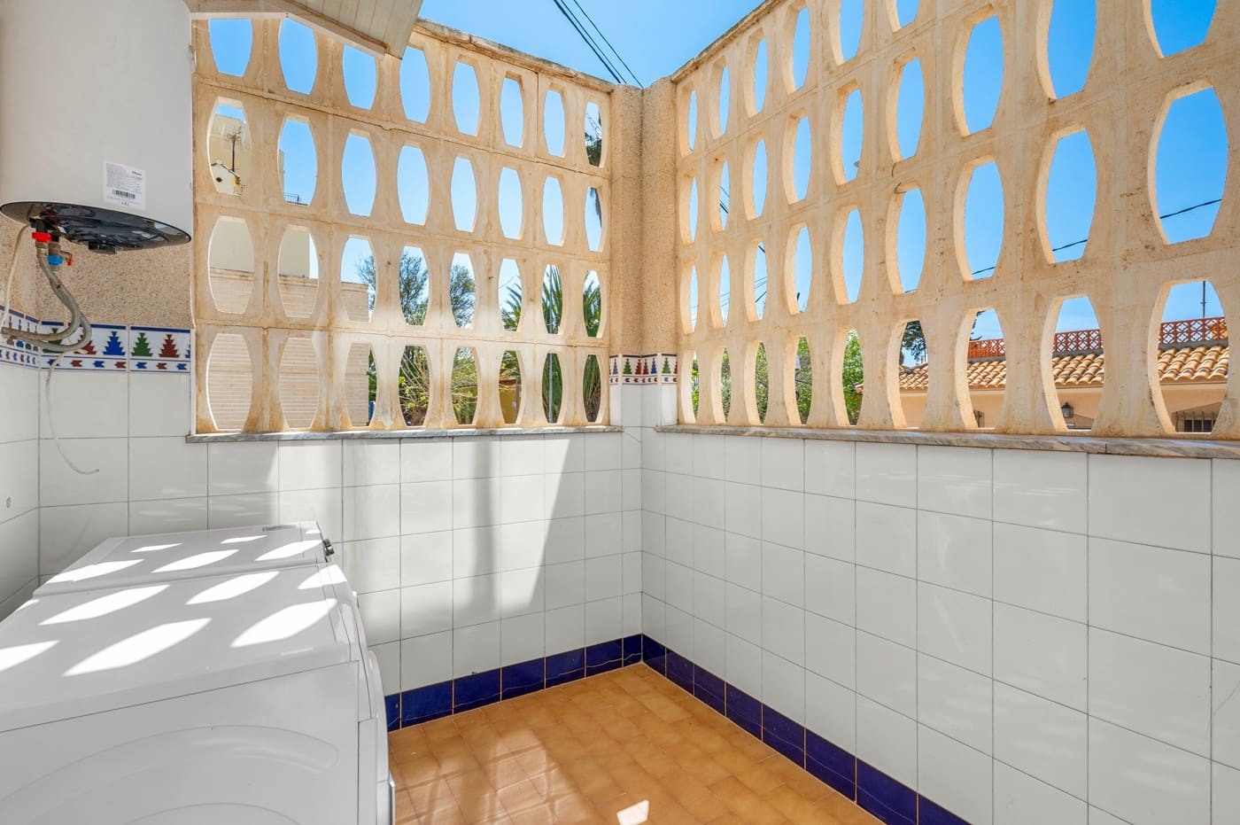 3 soveværelse Byhus til salg i Estrella de Mar med garage - € 220.000 (Ref: 10039983)