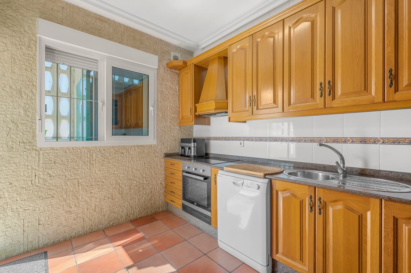 3 soveværelse Byhus til salg i Estrella de Mar med garage - € 220.000 (Ref: 10039983)
