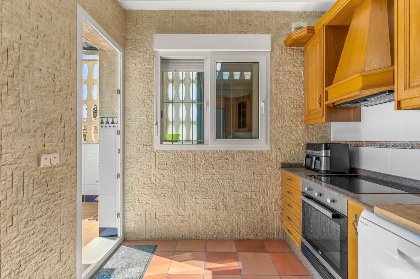 3 soveværelse Byhus til salg i Estrella de Mar med garage - € 220.000 (Ref: 10039983)
