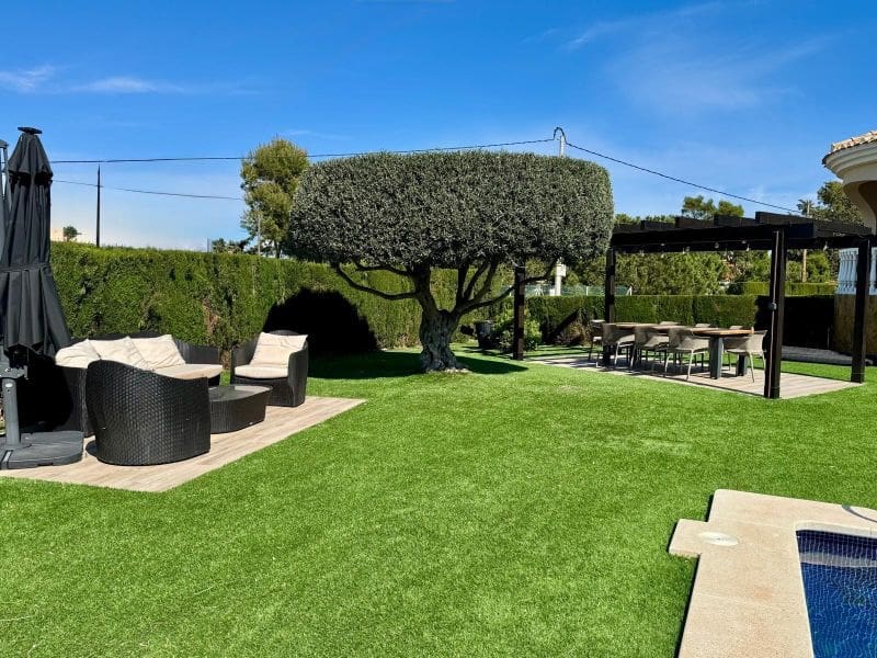 4 slaapkamer Villa te koop in Las Barracas met zwembad garage - € 895.000 (Ref: 10182126)