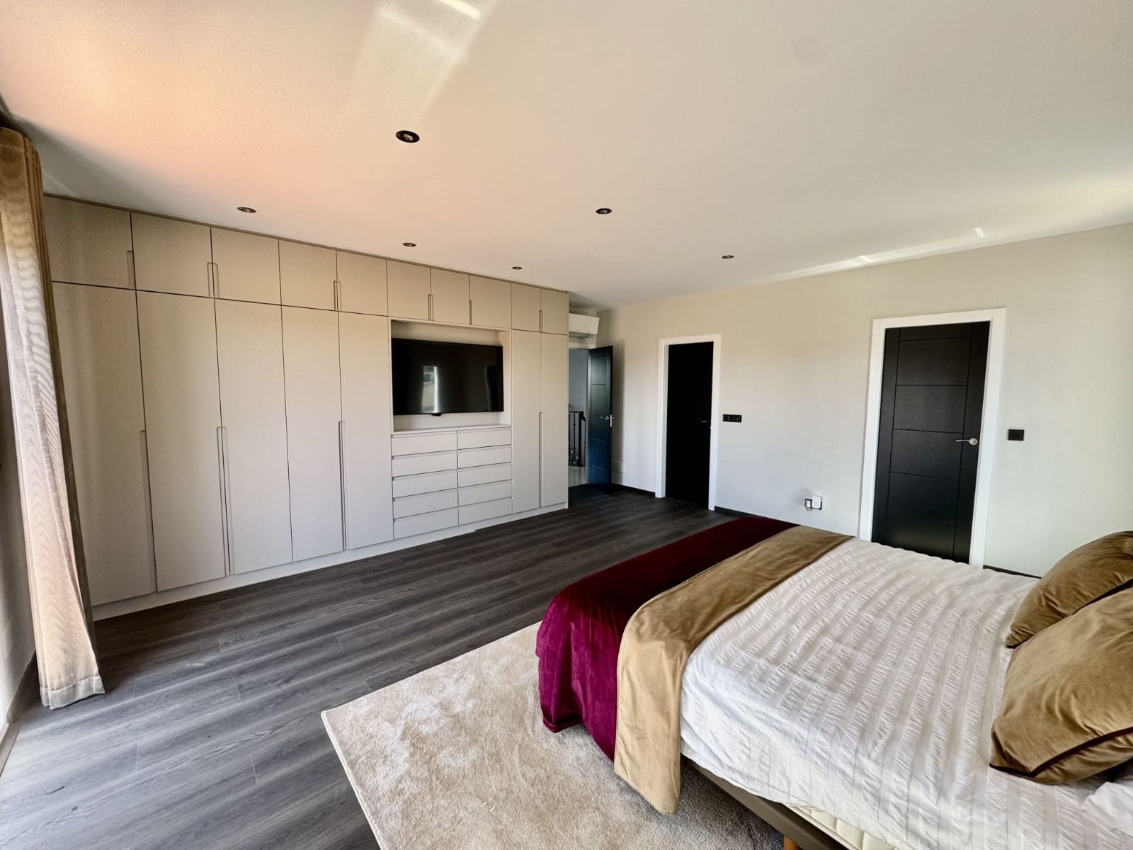 4 slaapkamer Villa te koop in Las Barracas met zwembad garage - € 895.000 (Ref: 10182126)