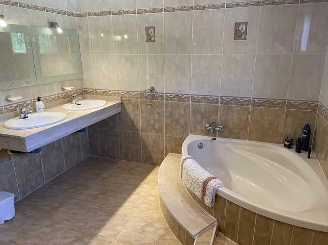 5 bedroom Villa for sale in Bolnuevo with pool garage - € 595,000 (Ref: 7274016)