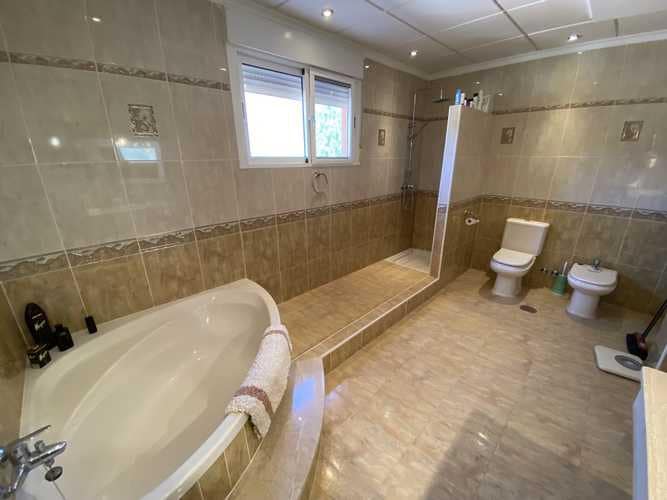 5 bedroom Villa for sale in Bolnuevo with pool garage - € 595,000 (Ref: 7274016)