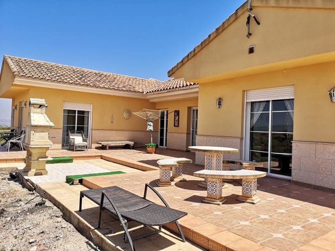 5 slaapkamer Villa te koop in Totana met garage - € 282.980 (Ref: 7274091)