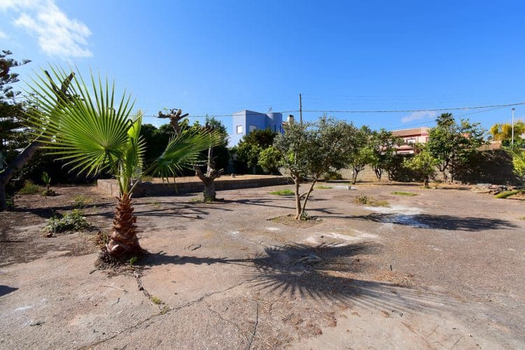 Grunde uden byggetilladelser til salg i Los Urrutias - € 90.000 (Ref: 7893092)