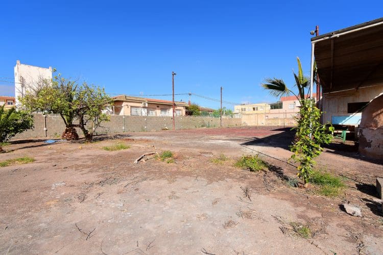 Grunde uden byggetilladelser til salg i Los Urrutias - € 90.000 (Ref: 7893092)