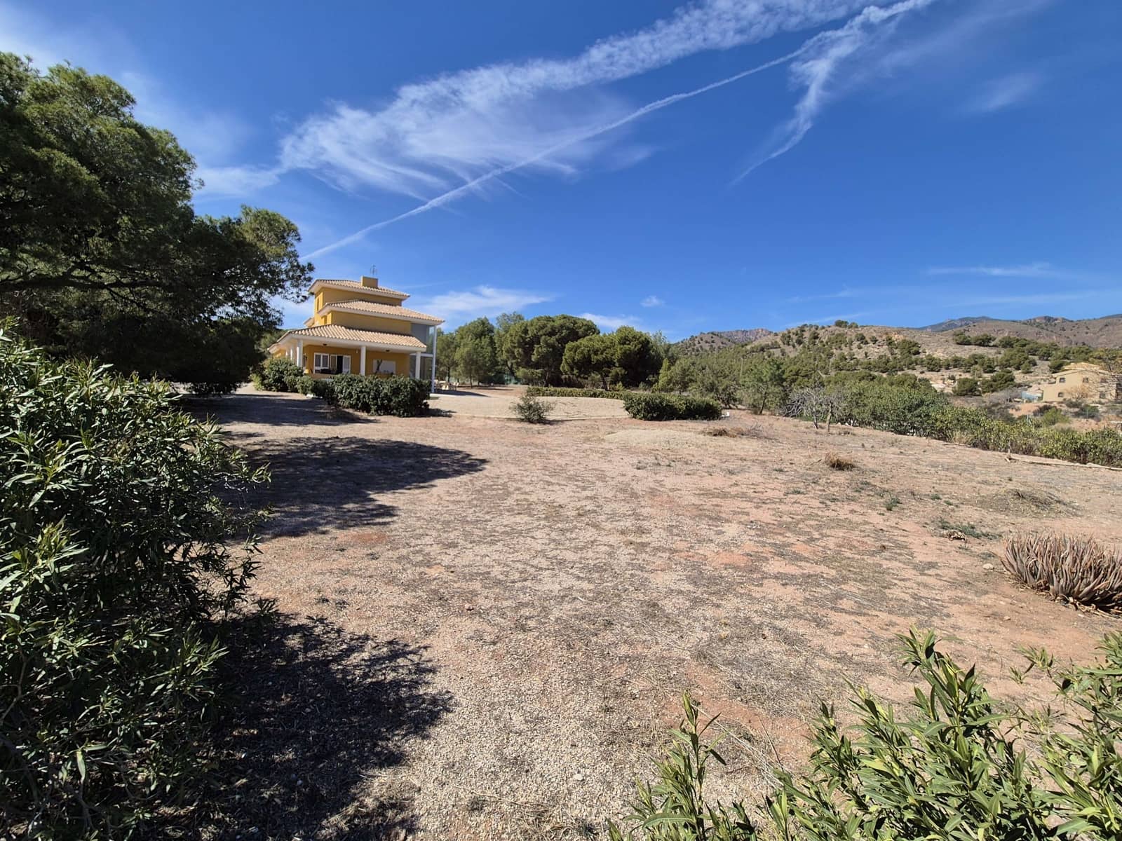 4 bedroom Villa for sale in Totana with pool garage - € 425,000 (Ref: 8248298)