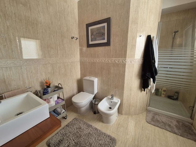 4 bedroom Villa for sale in Totana with pool garage - € 425,000 (Ref: 8248298)