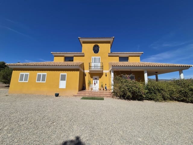 4 bedroom Villa for sale in Totana with pool garage - € 425,000 (Ref: 8248298)