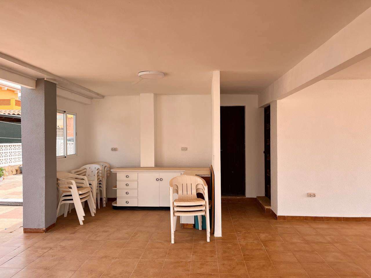 4 slaapkamer Villa te koop in Cartagena met garage - € 299.000 (Ref: 8258073)