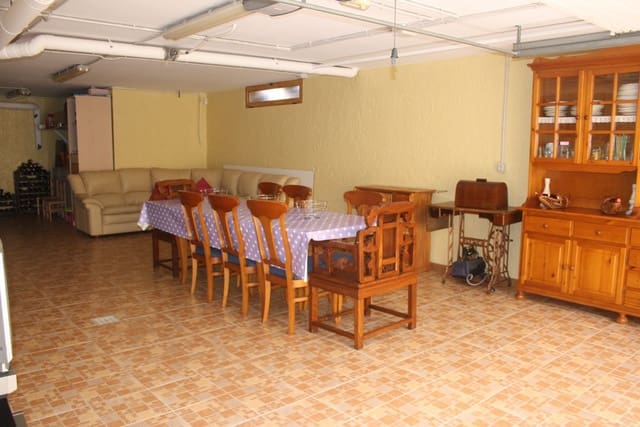 4 slaapkamer Villa te koop in Cartagena met zwembad garage - € 299.000 (Ref: 8376800)