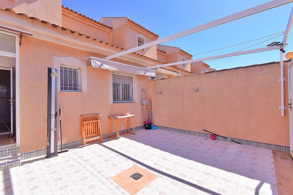 3 soverom Villa til salgs i Estrella de Mar med svømmebasseng - € 185 000 (Ref: 8580730)