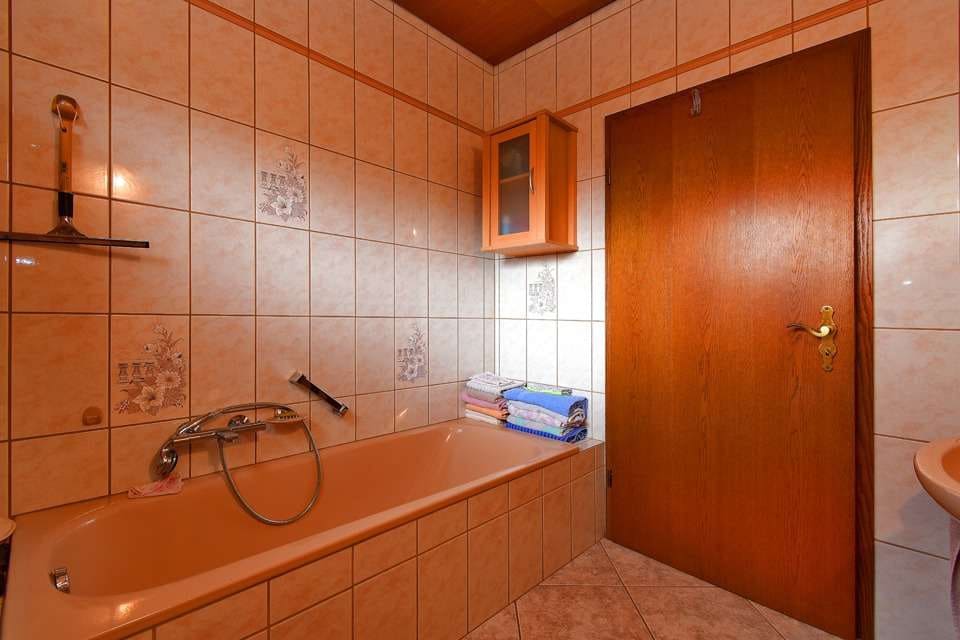 3 bedroom Villa for sale in El Carmoli with pool garage - € 579,000 (Ref: 8583784)