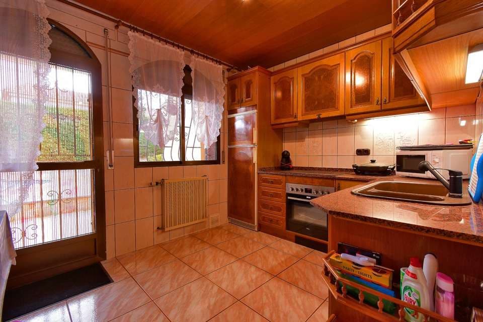 3 soveværelse Villa til salg i El Carmoli med swimmingpool garage - € 579.000 (Ref: 8583784)