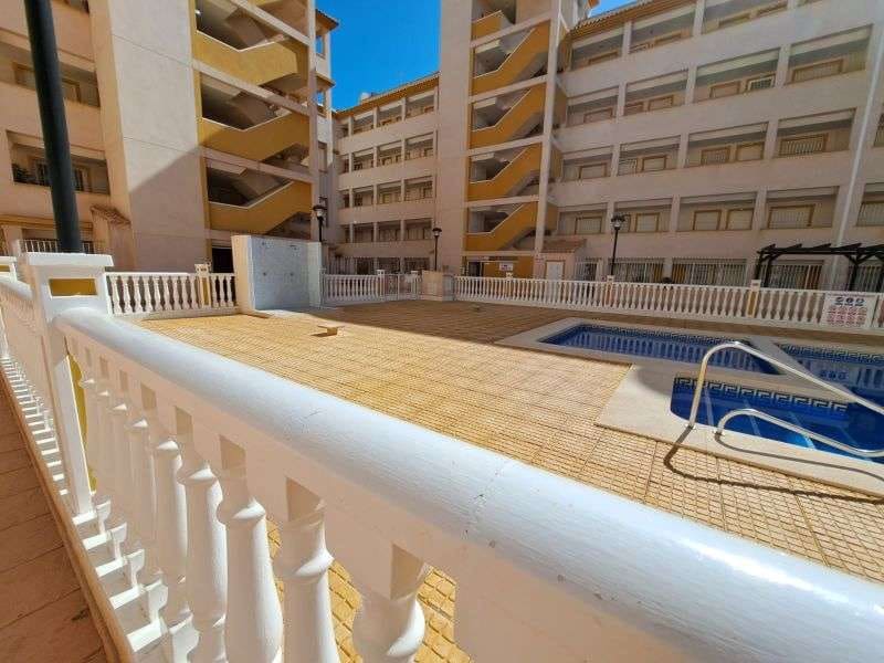 2 bedroom Apartment for sale in Mar de Cristal, Cartagena with pool €