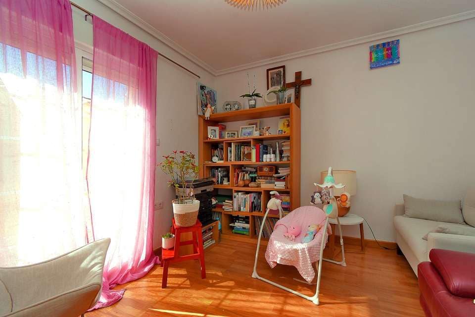 4 quarto Moradia para venda em Los Alcazares com piscina garagem - 240 000 € (Ref: 8816690)