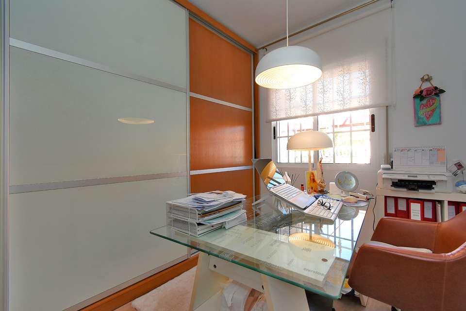 4 quarto Moradia para venda em Los Alcazares com piscina garagem - 240 000 € (Ref: 8816690)