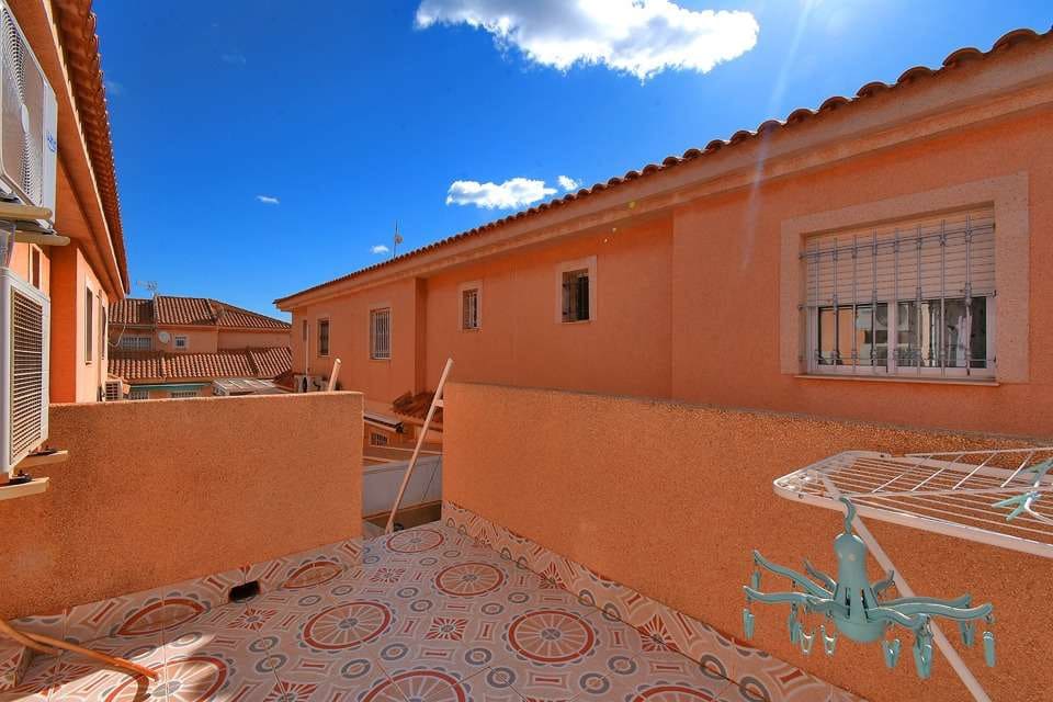 4 quarto Moradia para venda em Los Alcazares com piscina garagem - 240 000 € (Ref: 8816690)