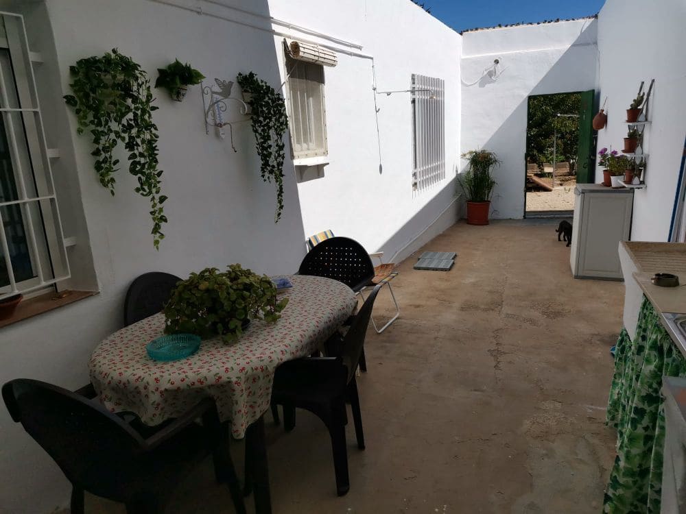 8 soveværelse Villa til salg i Playa Honda med garage - € 250.000 (Ref: 8901314)